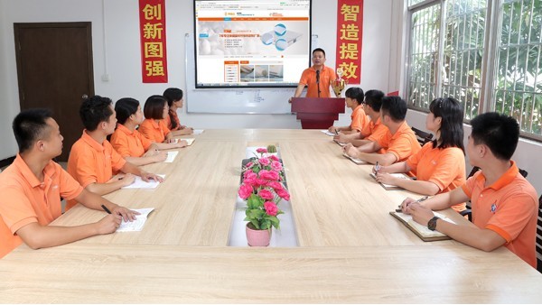 針刺棉廠家「團(tuán)隊(duì)風(fēng)采」奔赴在生產(chǎn)一線(xiàn)的業(yè)務(wù)精英