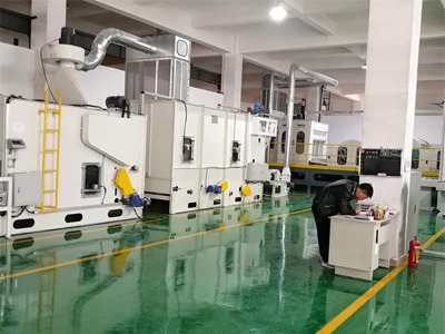 智成全新高速針刺棉設備