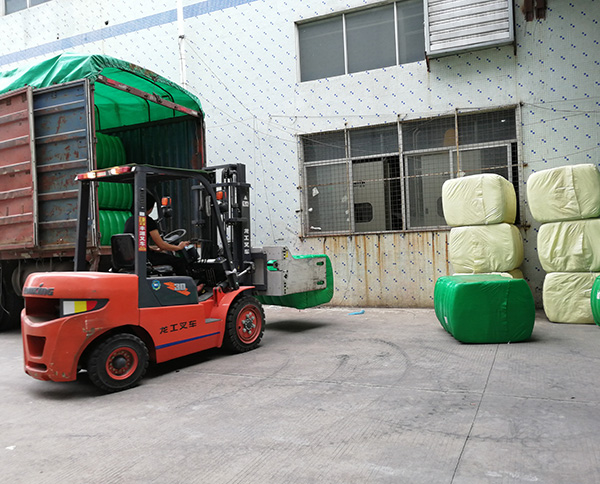 針刺無紡布收貨區