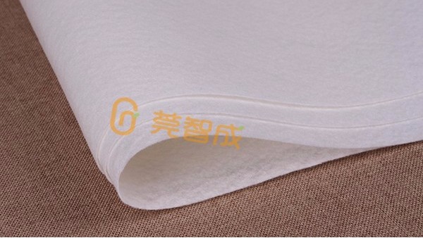 針刺無紡布廠家-具備專業(yè)性的技術(shù)