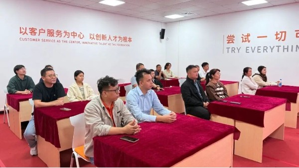 精益礪匠心，詩劍話春秋 | 智成纖維讀書會第383期回顧