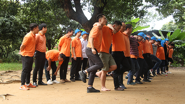 針刺無(wú)紡布廠-一步一個(gè)腳印，一步一個(gè)臺(tái)階