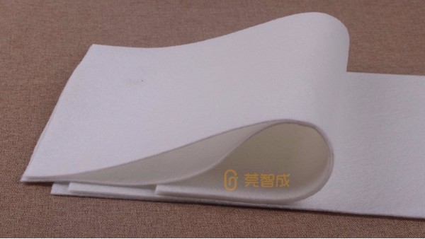 白色針刺無紡布根據(jù)不同的用途、規(guī)格生產(chǎn)